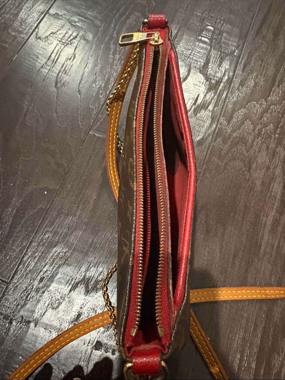 Louis Vuitton Pallas Clutch - Picture 8 of 11